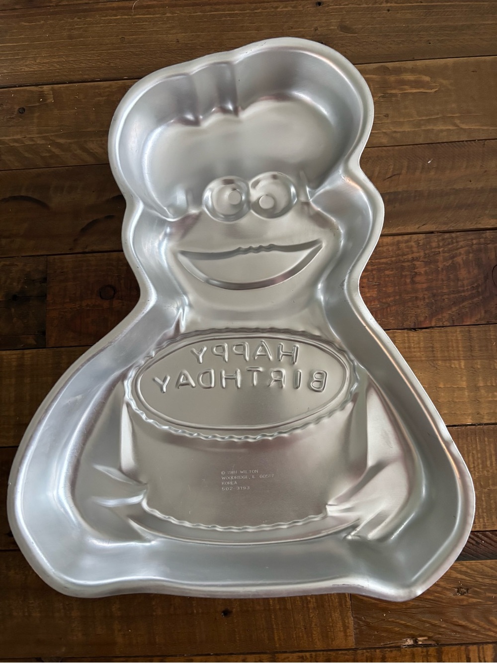 Wilton Silver Cookie Monster Happy Birthday Character Cake Pan - Picture 2 of 2